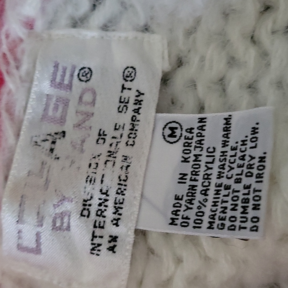 Sweater - Picture 6 of 7
